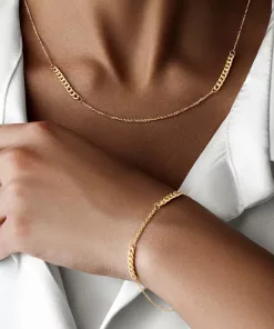 نیم ست نورا